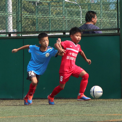 武昌足球培训机构分享颠球的技巧
